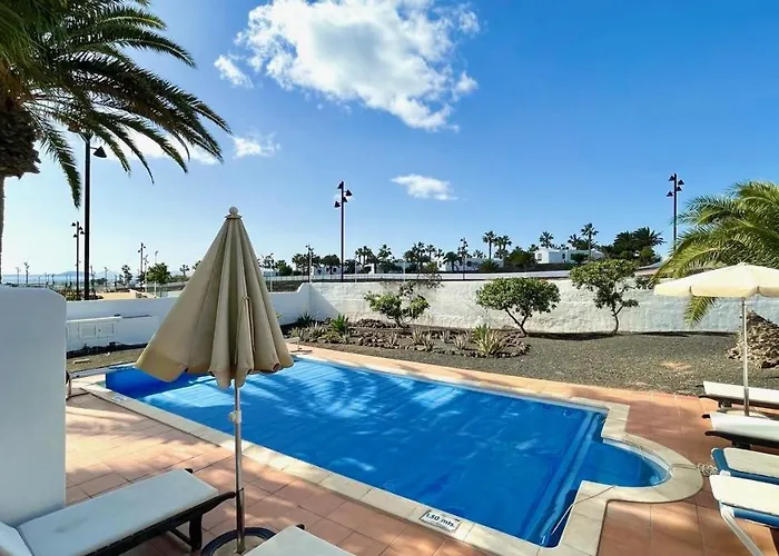 埃斯特法尼亚别墅度假屋 * 普拉亚布兰卡